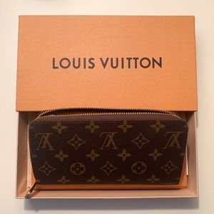 Louis Vuitton Zippy Monogram Wallet